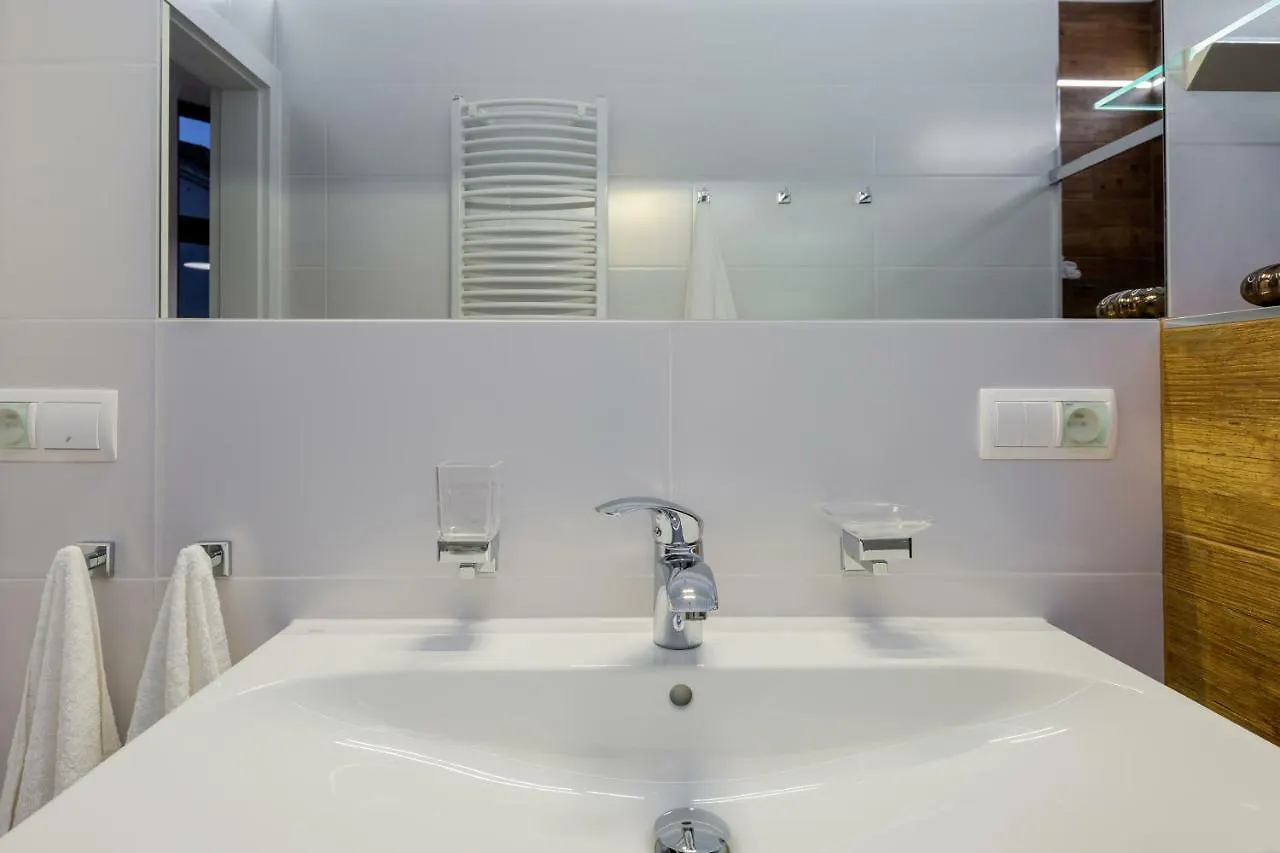 Apartment Kings Landing Apartament Krakau